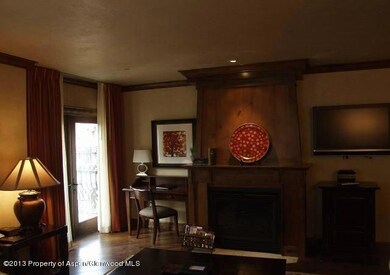 415 E Dean Unit 50 Week 7, Aspen, CO 81611 - photo 6