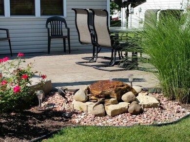 477 West St, Whiteland, IN 46184 - photo 7