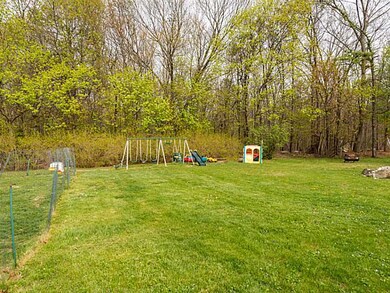 172 Cranston St, Woonsocket, RI 02895 - photo 4