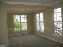 2810 Burrough Hill Ln, Woodbridge, VA 22191 - photo 6