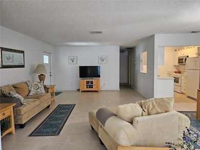 304 Grayston Place, Sun City Center, FL 33573 - photo 7