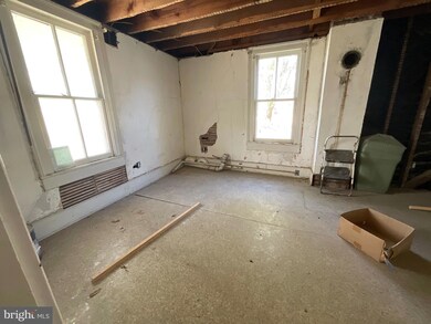 100 Railroad Ave, Edinburg, VA 22824 - photo 7