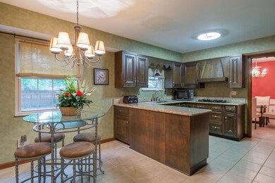 6639 Goldenrod Dr, Columbus, OH 43229 - photo 3