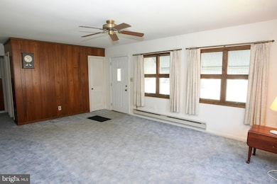 1302 E Willow Run Dr, Wilmington, DE 19805 - photo 3