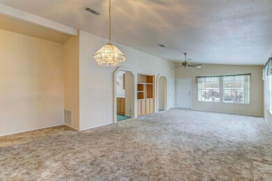 Dining Area (1)