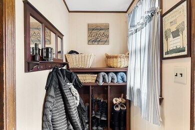 332 Old Marsh Hill Rd, Dracut, MA 01826 - photo 3