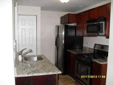 2822 W Arthur Ave unit 1, Chicago, IL 60645 - photo 2