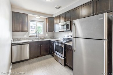1909 Gardenia Ave unit 3, Royal Oak, MI 48067 - photo 2