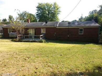 324 Lake Dr, Archdale, NC 27263 - photo 2