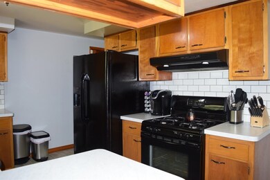 897 W 200 N, La Porte, IN 46350 - photo 5