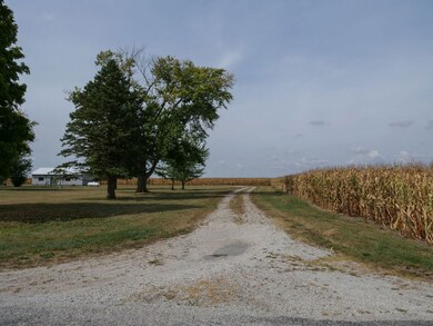 1130 N County Road 350 E, Tuscola, IL 61953 - photo 5