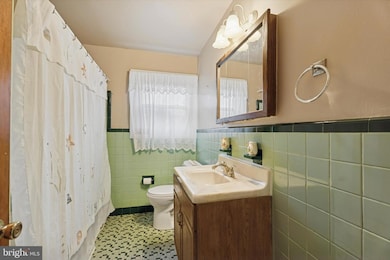 301 S New Ardmore Ave, Broomall, PA 19008 - photo 7