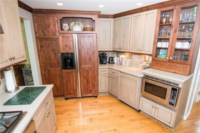 214 Settlers Court Kitchen