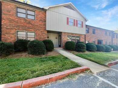 270 N Kelly St unit 270, Statesville, NC 28677 - photo 2