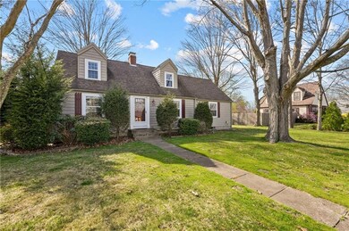Beautiful Cape with 4 large bedrooms and 2-1/2 bat
