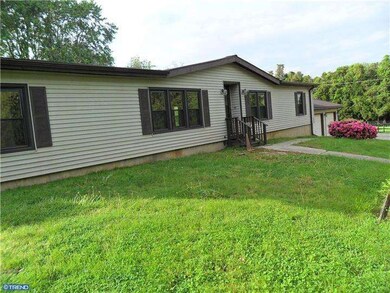 201 Broad St, Saint Georges, DE 19733 - photo 2