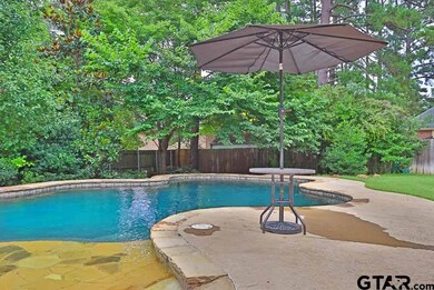 1202 1202 Luann Ln, Tyler, TX 75703 - photo 3