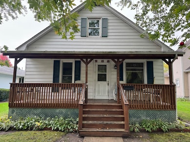 138 N Brown St, Genoa, IL 60135 - photo 2