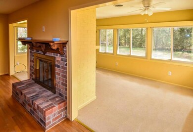 329 James Ln, Weems, VA 22576 - photo 4