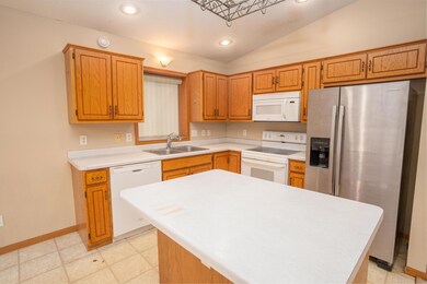 11 8th Ave N, Sauk Rapids, MN 56379 - photo 4