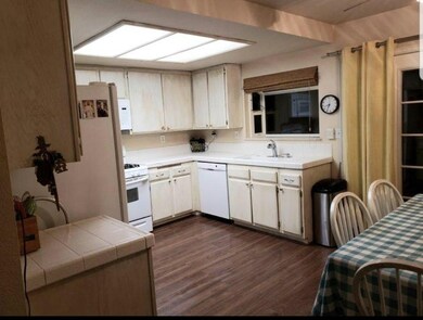 37452 17th St E, Palmdale, CA 93550 - photo 4