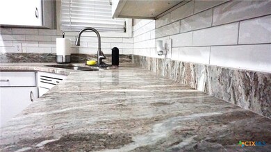 2206 E Stayton Ave, Victoria, TX 77901 - photo 7