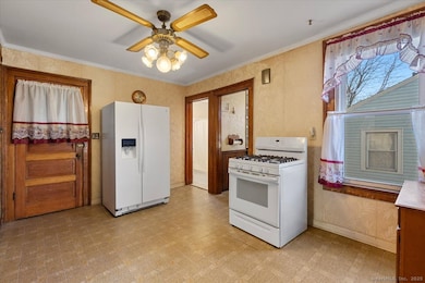 136 2nd St, Hamden, CT 06514 - photo 5