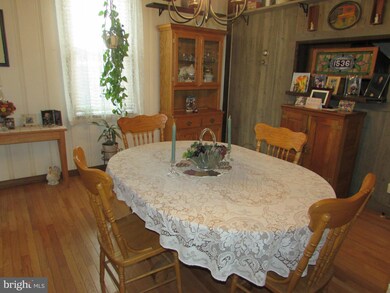 1722 Arlington Ave, Halethorpe, MD 21227 - photo 5