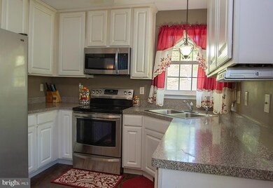 305 Falmouth Dr, Ruther Glen, VA 22546 - photo 5