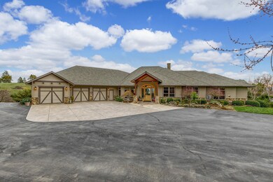 2316 W Hillside Dr, Central Point, OR 97502 - photo 3