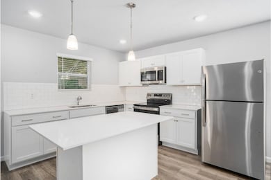 4-OAP055-i2085-Kitchen1