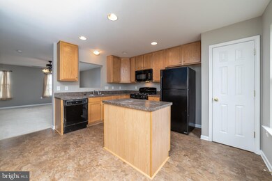 313 Scarboro Dr, Bunker Hill, WV 25413 - photo 3