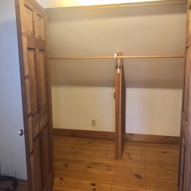 250 Ponakin Rd unit 2, Lancaster, MA 01523 - photo 4