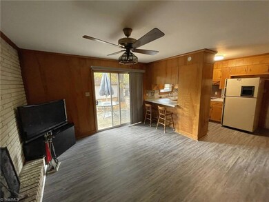 3100 Pinecroft Rd, Greensboro, NC 27407 - photo 5