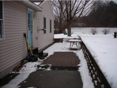 Garage /Driveway
