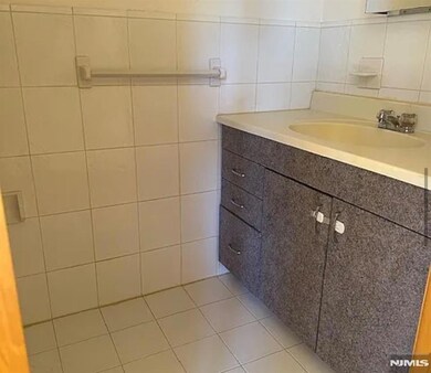 338 Union Ave unit C, Rutherford, NJ 07070 - photo 6