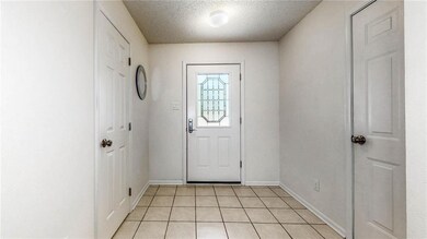 10224 Lothbury Cir, Fishers, IN 46037 - photo 3