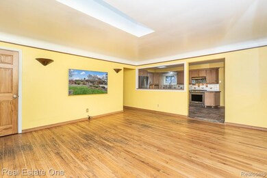 2510 Sunhill Dr, Waterford, MI 48329 - photo 5