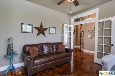 1014 Delmar St, San Marcos, TX 78666 - photo 4