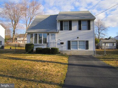 54 Smithfield Ave, Lawrence Township, NJ 08648 - photo 2