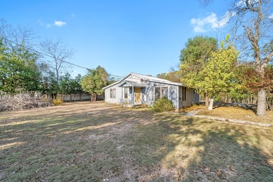 332 Powell Ave, Kerrville, TX 78028 - photo 3