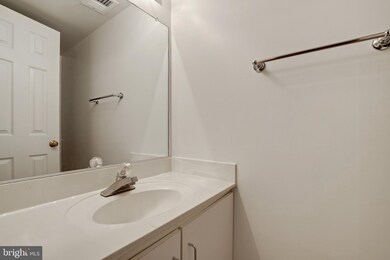 12 Bloomingdale Ct, Rockville, MD 20852 - photo 5