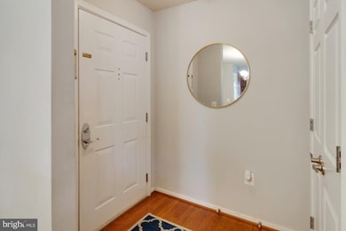 4061 S Four Mile Run Dr unit 404, Arlington, VA 22204 - photo 2