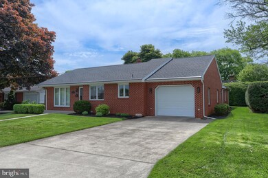 240 W Elm St, Palmyra, PA 17078 - photo 3