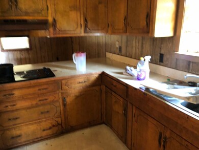 829 Pearl River Ave, McComb, MS 39648 - photo 7