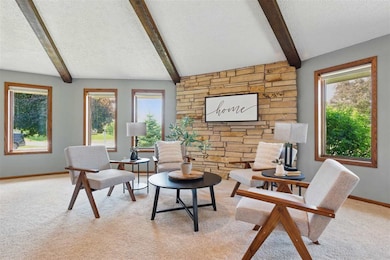 1004 W Welsh St, Williamsburg, IA 52361 - photo 3