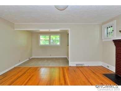 Living Room Looking at Entry