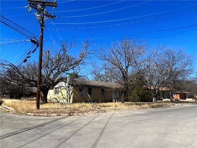 708 Turner St, Copperas Cove, TX 76522 - photo 3