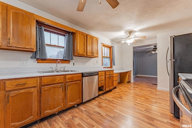 1431 N Ottawa St, Lincoln, IL 62656 - photo 7