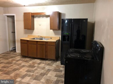 292 N Washington St unit 104, Berkeley Springs, WV 25411 - photo 5